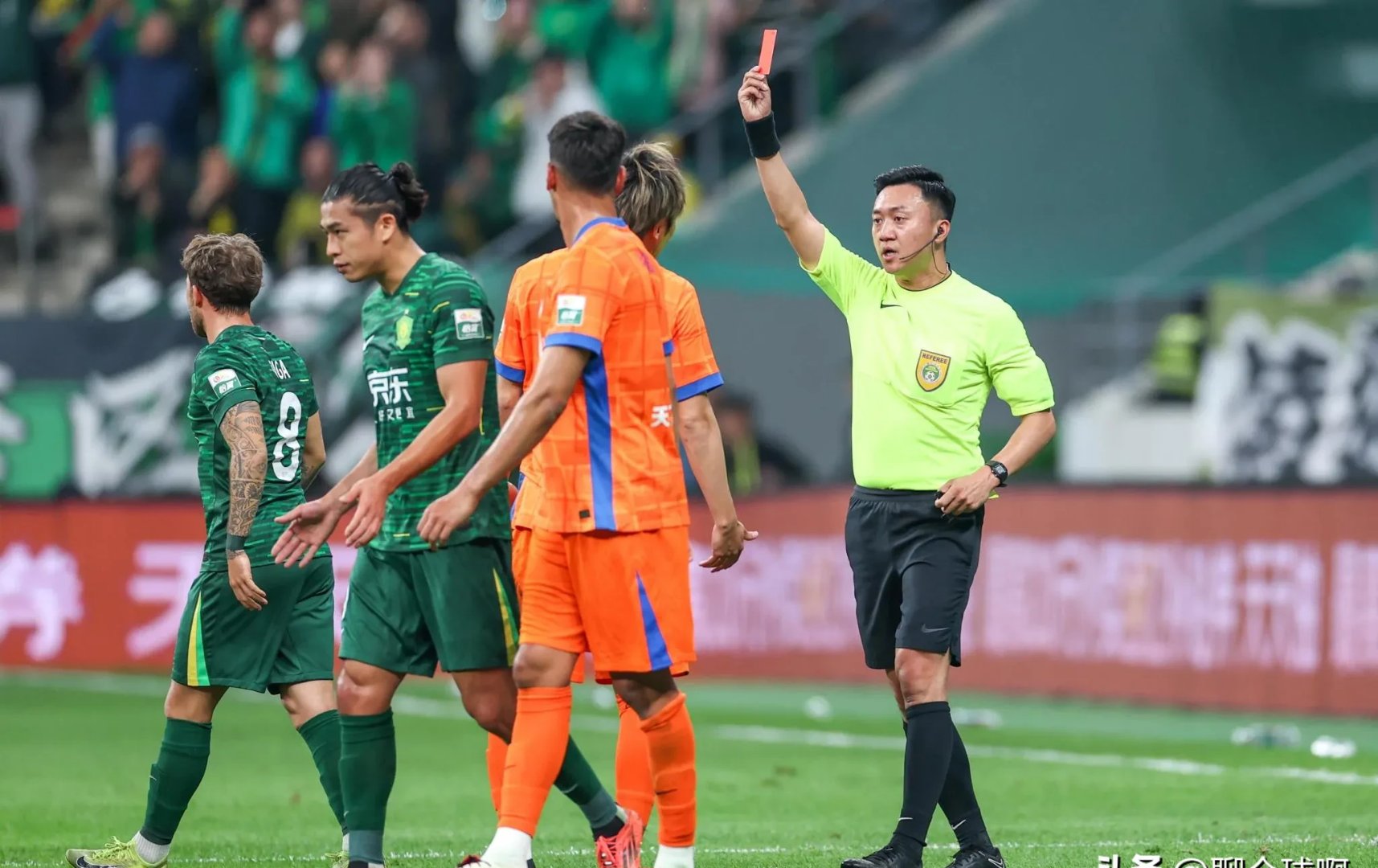 在线娱乐-包含集结日北京国安备战英超，篮板制胜细节曝光，引发热议，临场指挥获称赞的词条-在线娱乐