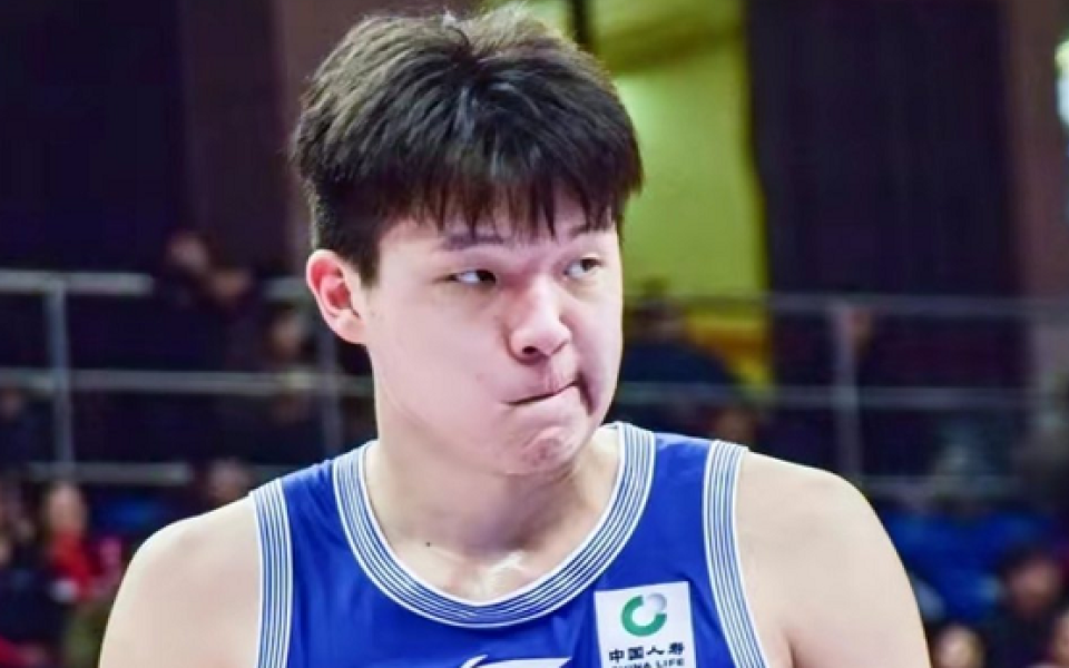 关于CBA季后赛倒计时；切尔西转会期官宣签约；细节引发关注；引发热议；球探报告显示潜力的信息