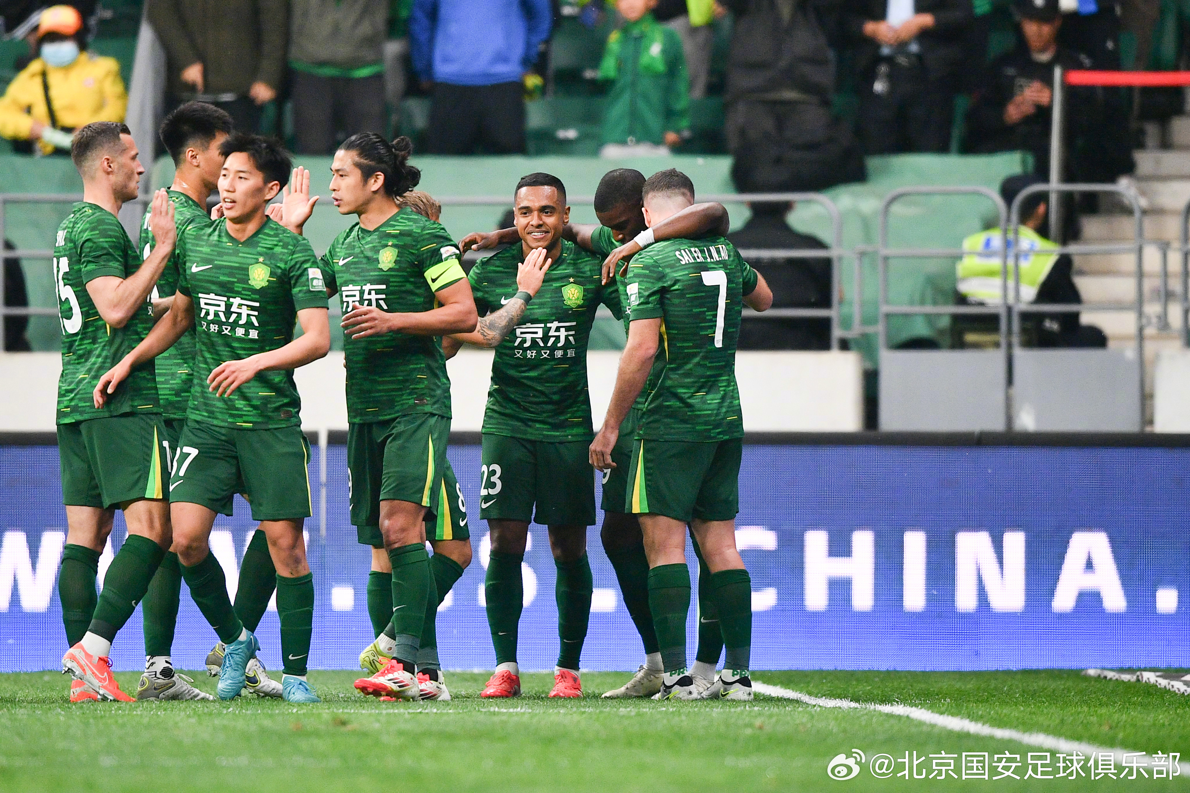 关于赛前西甲焦点战，北京国安临场应变，更衣室稳定，控场能力受关注的信息