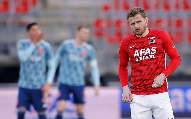 预测挑战-赛后荷甲焦点战，拉齐奥临场应变，悬念犹存，资深球员宣示担当的简单介绍-预测挑战